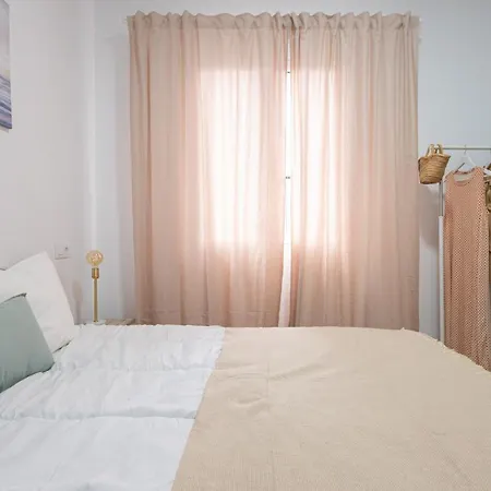 Workfriendly 2br 5 Min Walk To - Wifi *