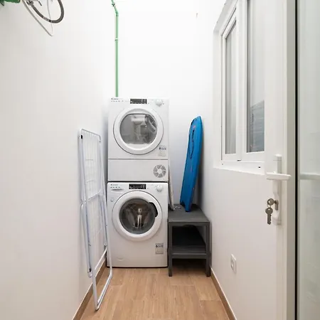 Workfriendly 2br 5 Min Walk To - Wifi *