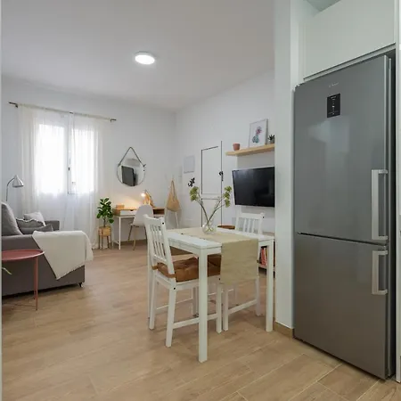 Workfriendly 2br 5 Min Walk To - Wifi Apartamento